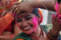 Mulher Indiana - Holi Festival